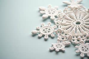 Schöne Schneeflocken häkeln - So gelingt es dir!